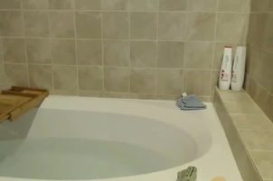 Blonde slut taking shower live webcam